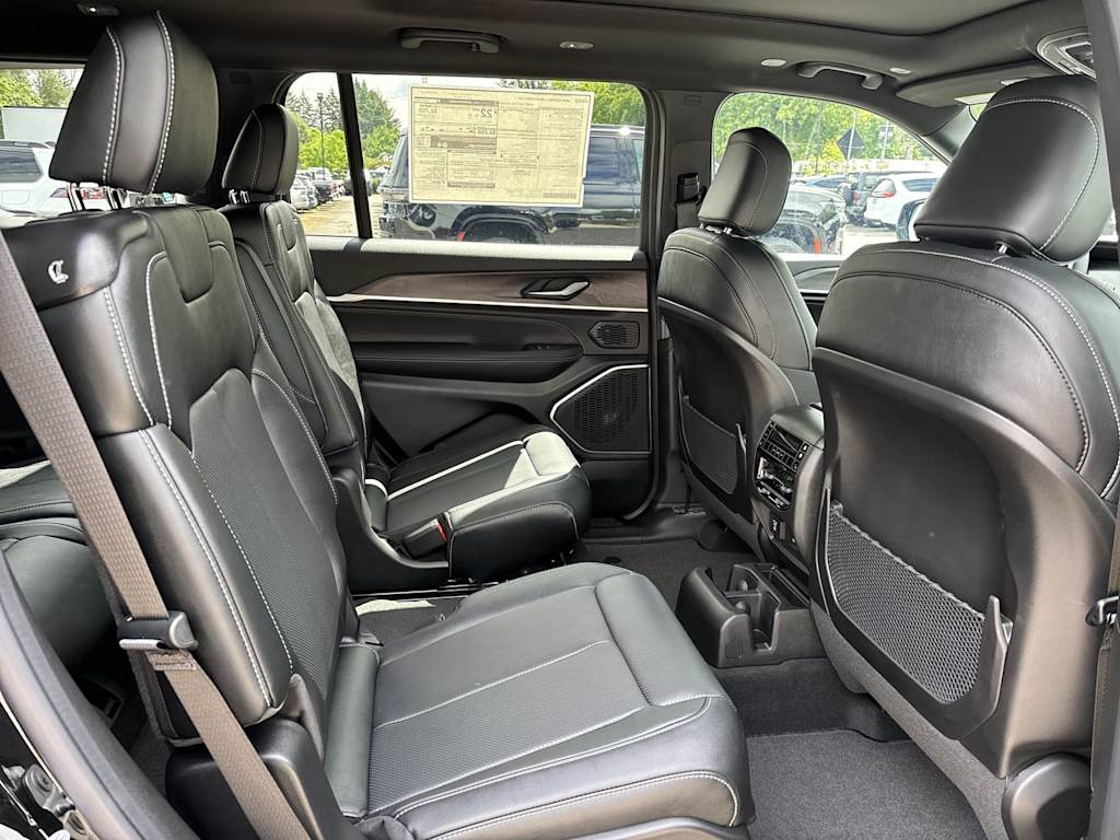 Thumbnail: 2026 Jeep Grand Cherokee L - 7