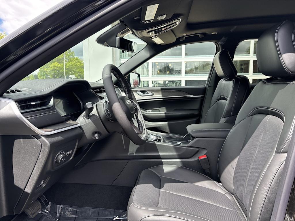 Thumbnail: 2026 Jeep Grand Cherokee L - 6