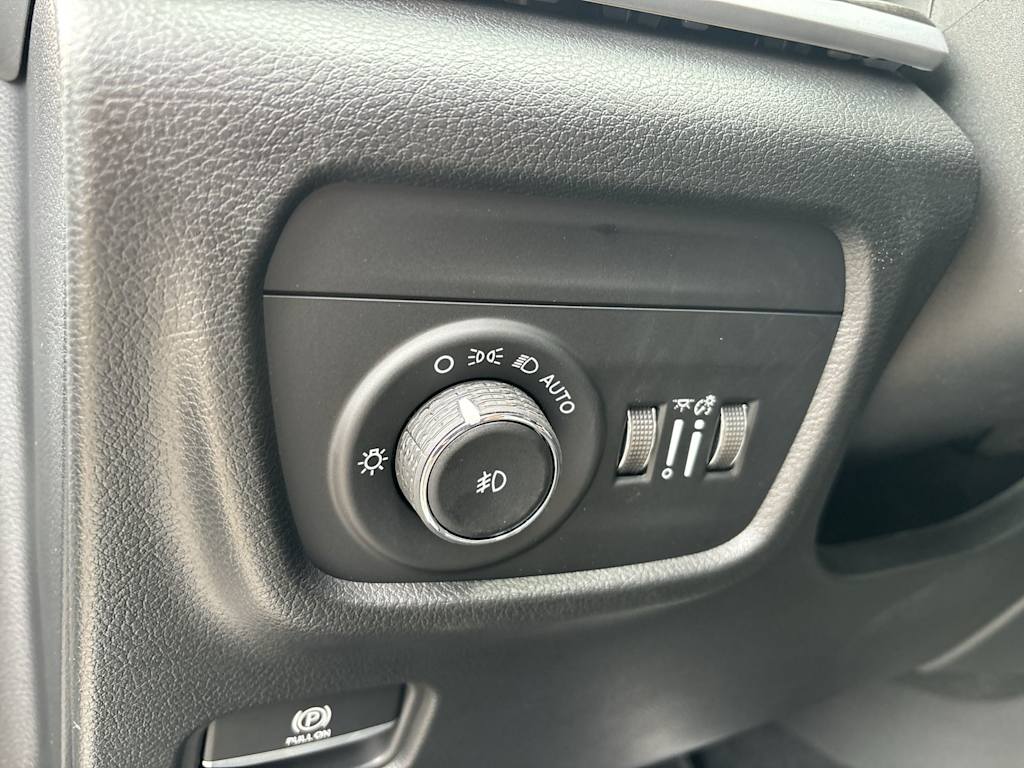 Thumbnail: 2026 Jeep Grand Cherokee L - 13