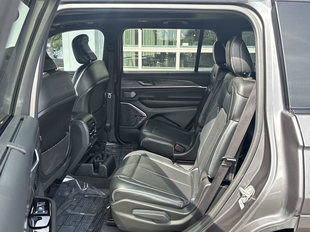 Thumbnail: 2021 Jeep Grand Cherokee L - 15
