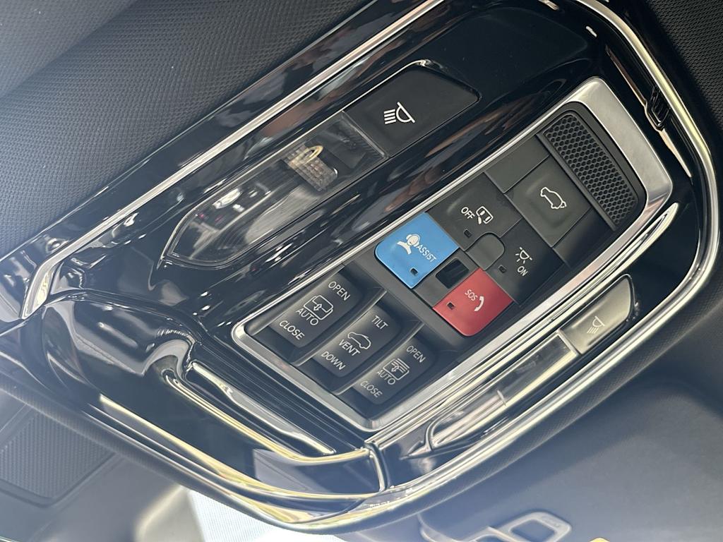 Thumbnail: 2021 Jeep Grand Cherokee L - 29
