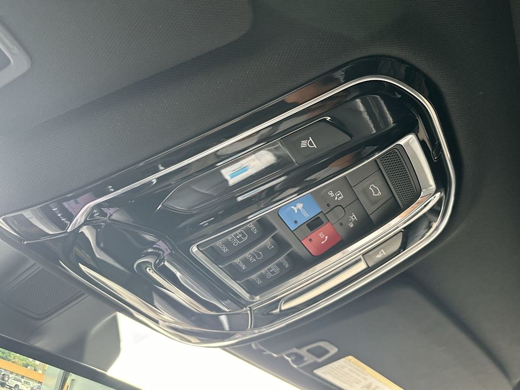 Thumbnail: 2021 Jeep Grand Cherokee L - 29