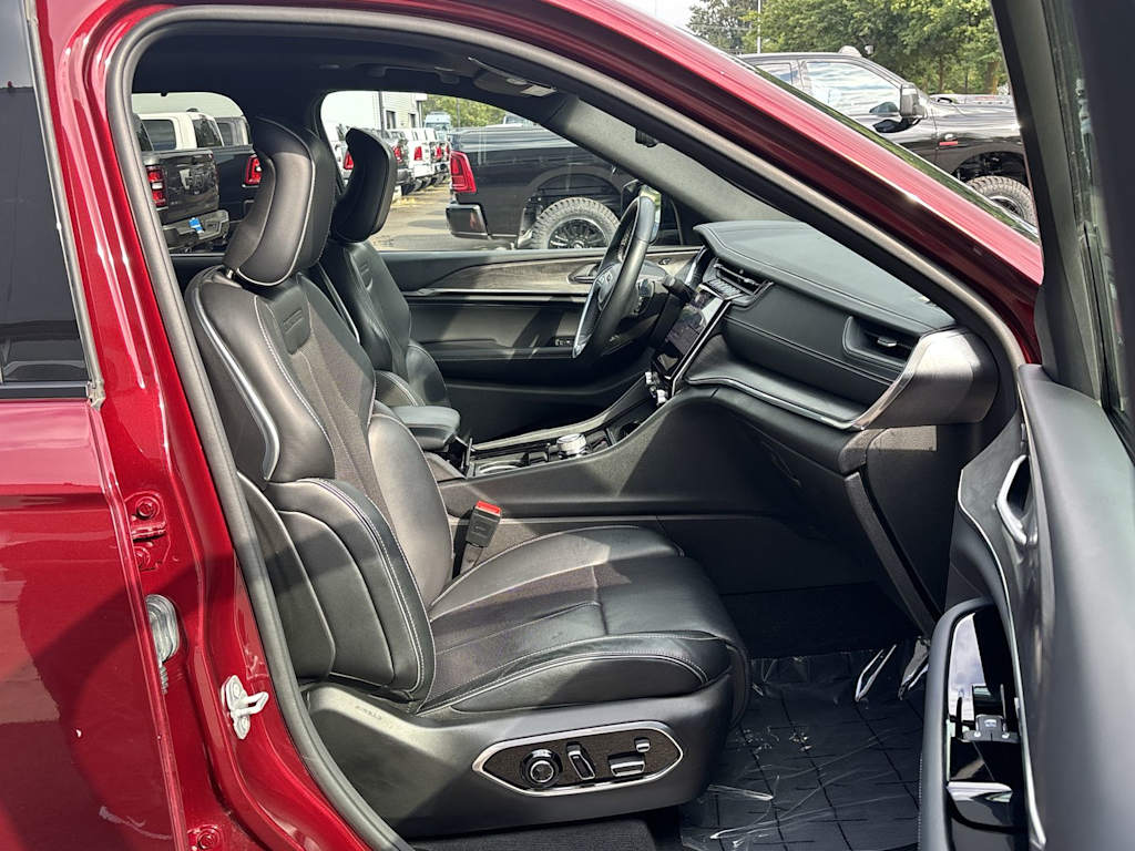 Thumbnail: 2021 Jeep Grand Cherokee L - 6