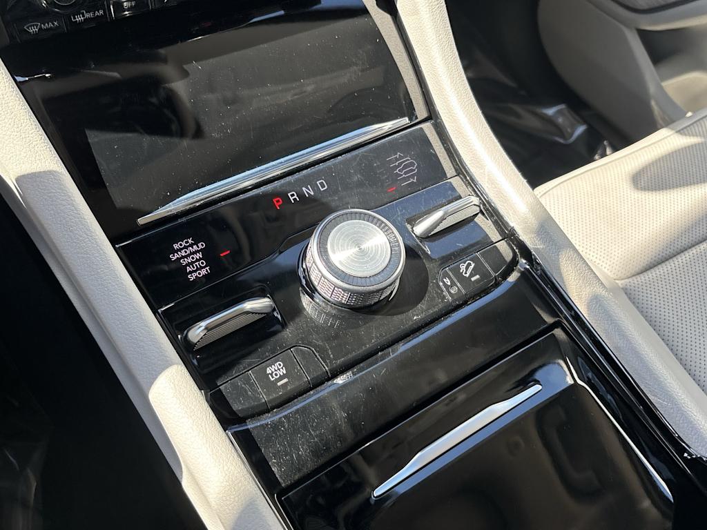 Thumbnail: 2023 Jeep Grand Cherokee L - 29