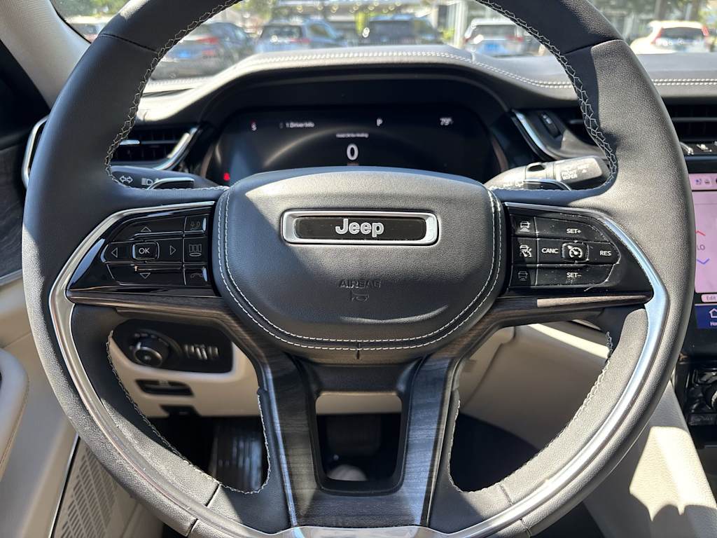 Thumbnail: 2023 Jeep Grand Cherokee L - 2