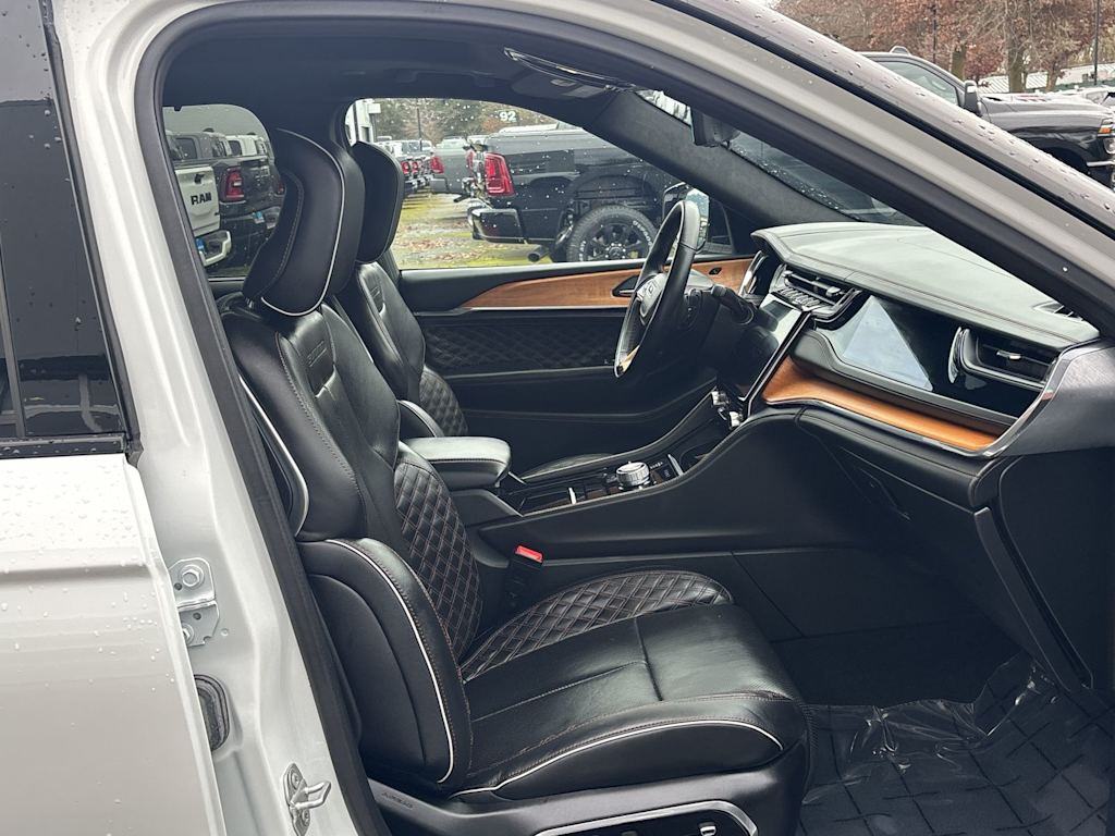 Thumbnail: 2023 Jeep Grand Cherokee L - 7