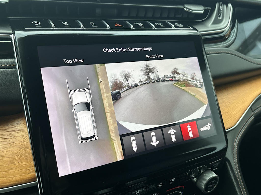 Thumbnail: 2023 Jeep Grand Cherokee L - 25