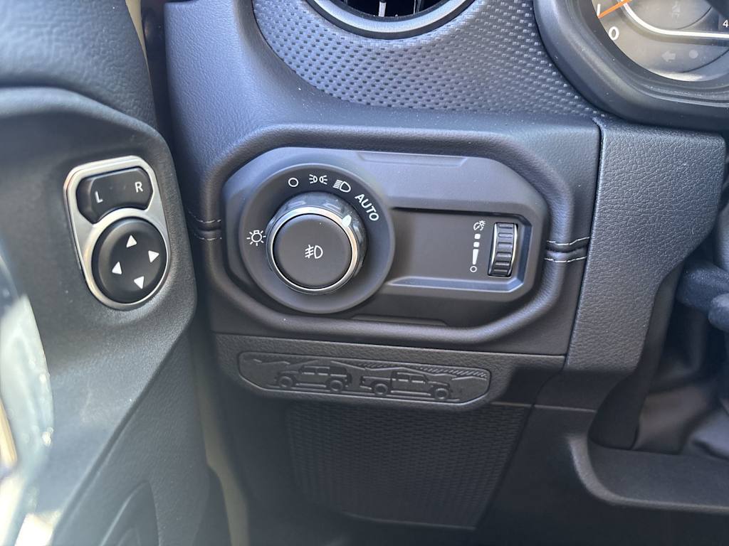 Thumbnail: 2026 Jeep Wrangler - 19