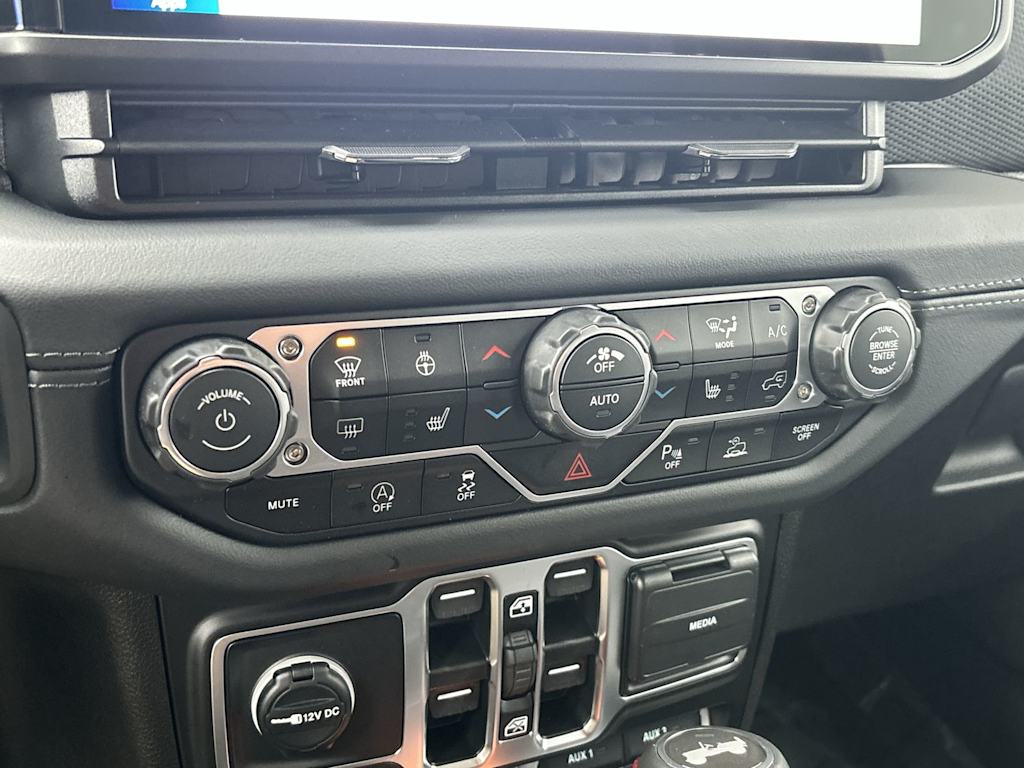 Thumbnail: 2026 Jeep Wrangler - 24