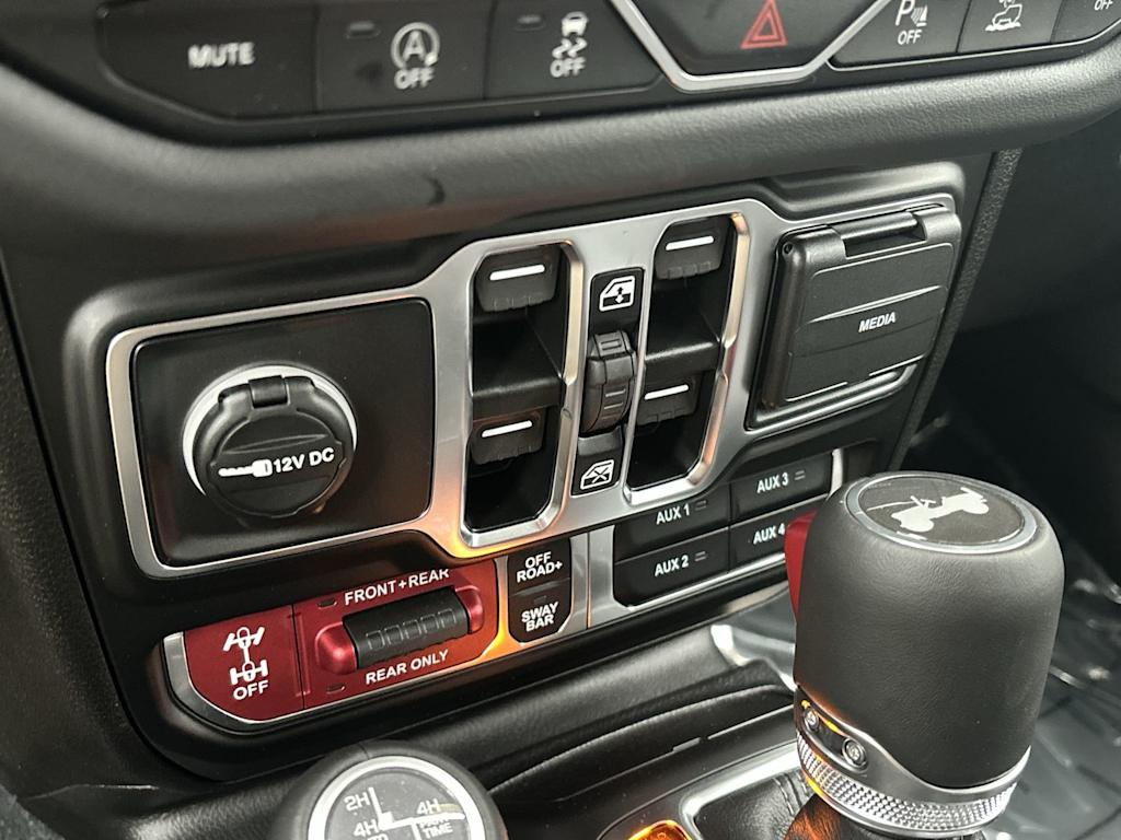 Thumbnail: 2026 Jeep Wrangler - 25