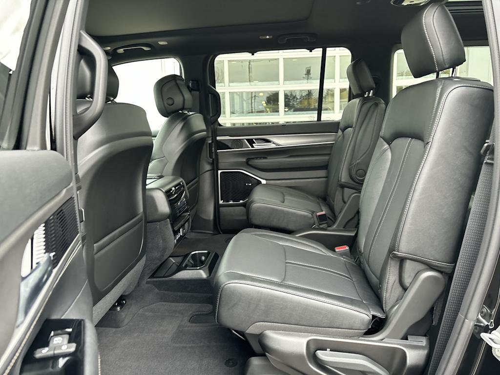 Thumbnail: 2026 Jeep Grand Wagoneer - 11