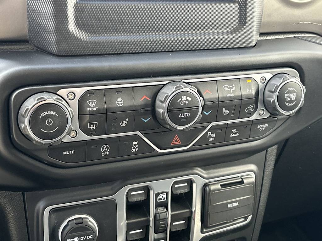 2021 Jeep Gladiator Sport 26