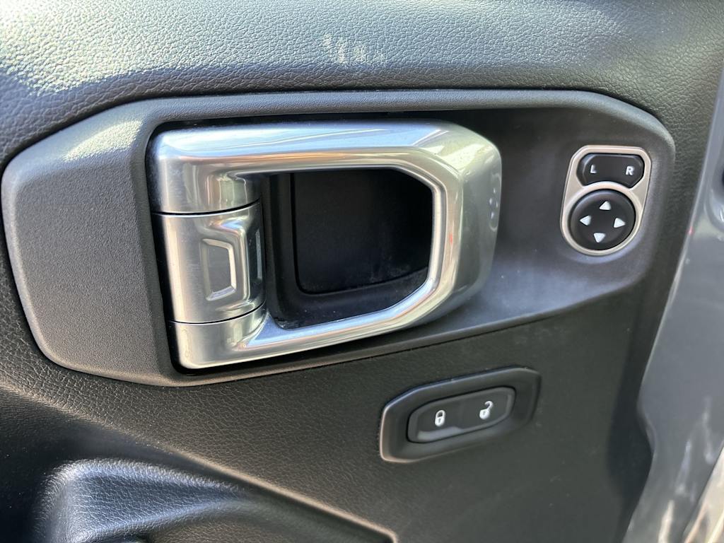 2021 Jeep Gladiator Sport 13