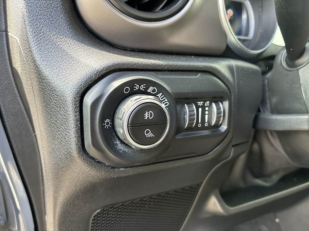 2021 Jeep Gladiator Sport 14