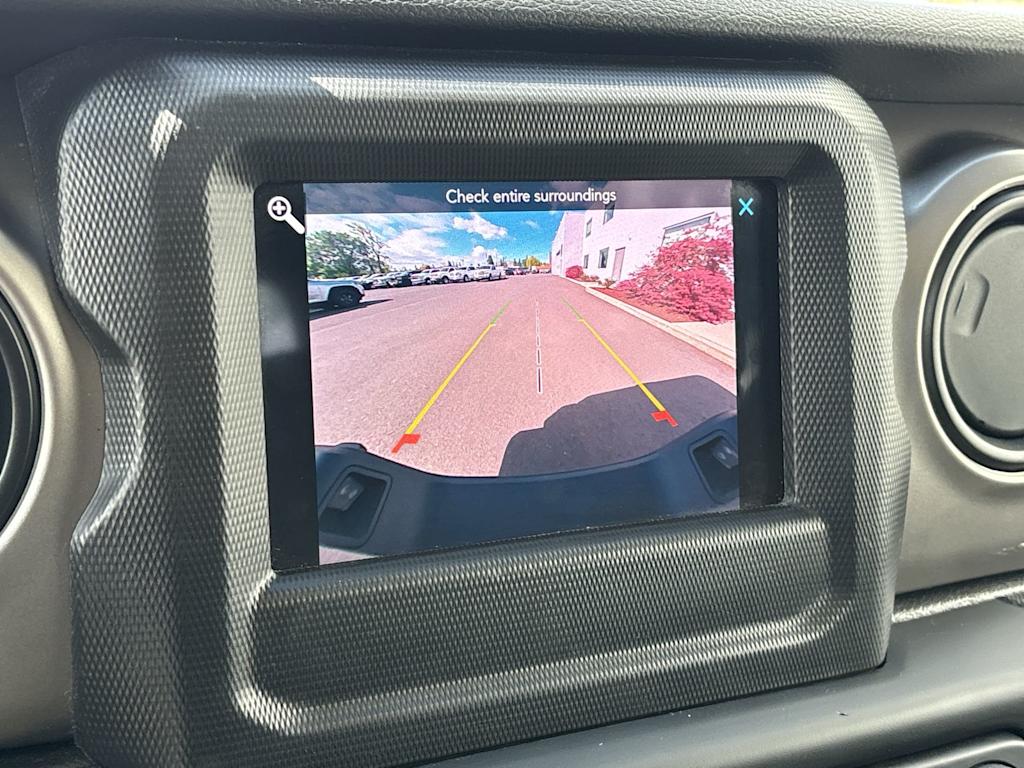 2021 Jeep Gladiator Sport 25