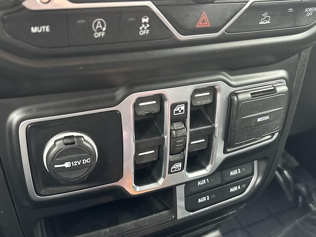 Thumbnail: 2020 Jeep Gladiator - 28