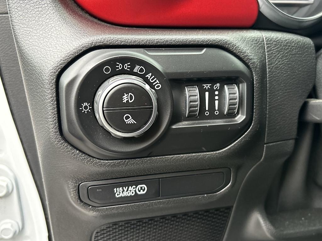 Thumbnail: 2020 Jeep Gladiator - 14