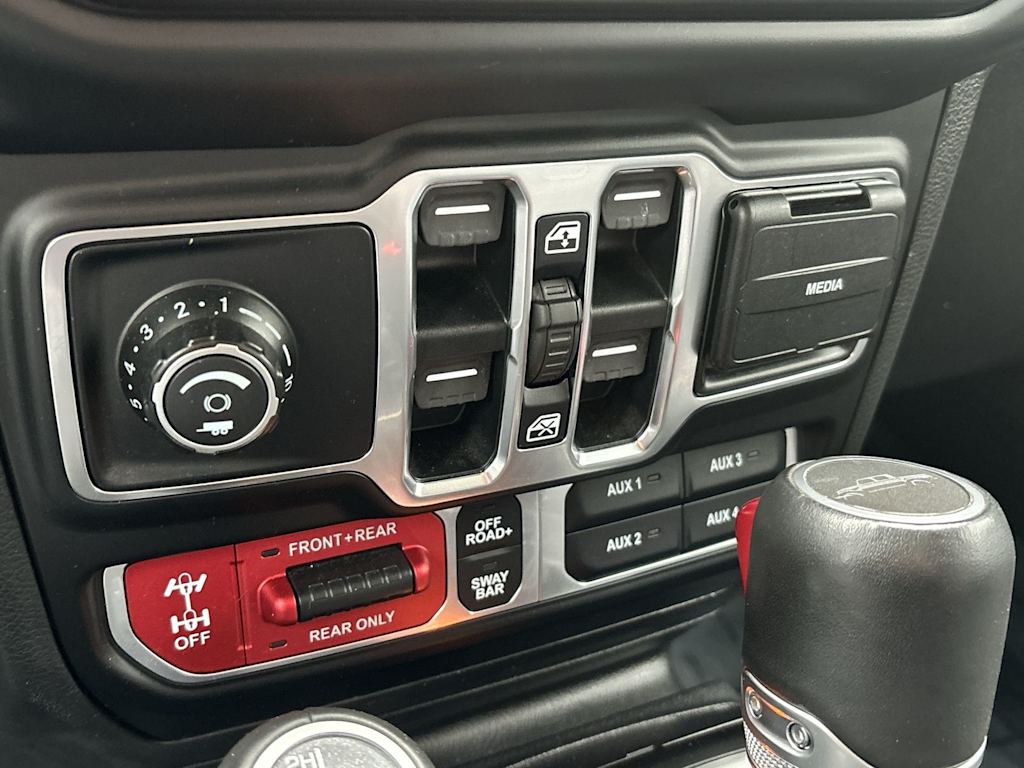 Thumbnail: 2020 Jeep Gladiator - 28
