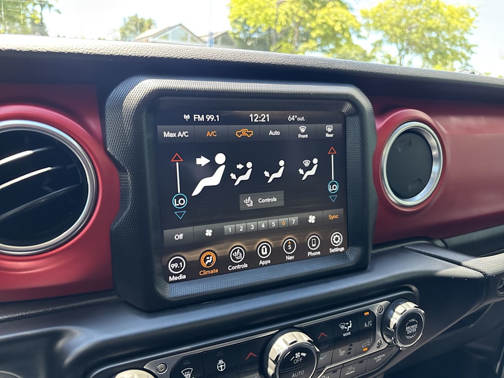 Thumbnail: 2022 Jeep Gladiator - 17