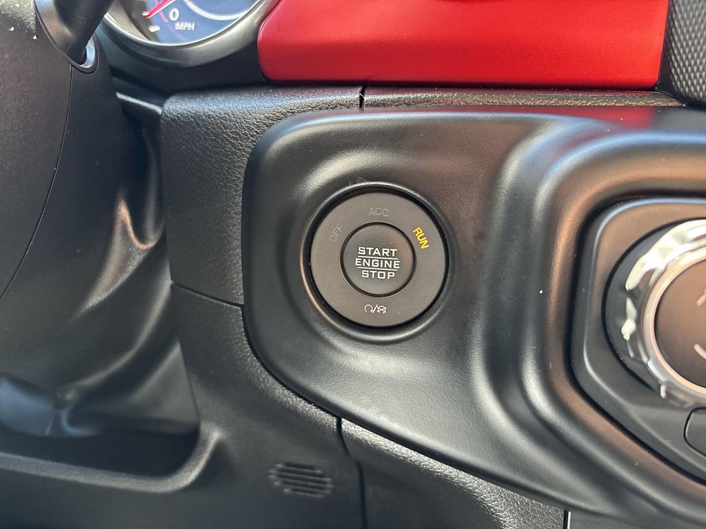 Thumbnail: 2022 Jeep Gladiator - 28