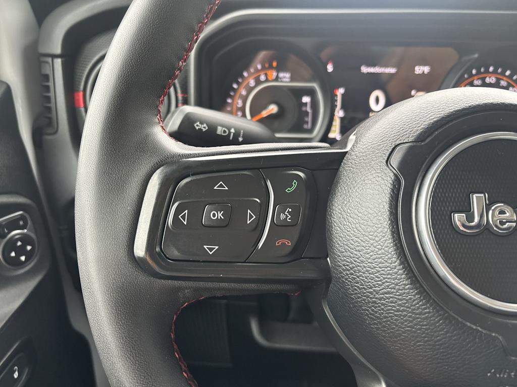 Thumbnail: 2024 Jeep Gladiator - 16
