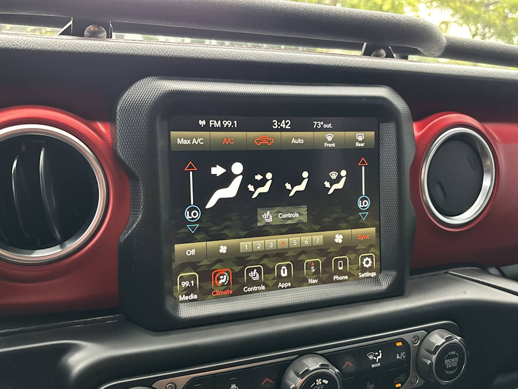 Thumbnail: 2021 Jeep Gladiator - 16