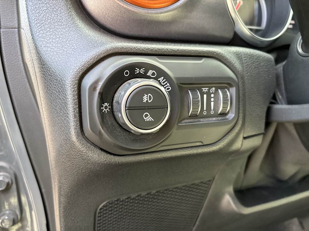 2021 Jeep Gladiator Mojave 14