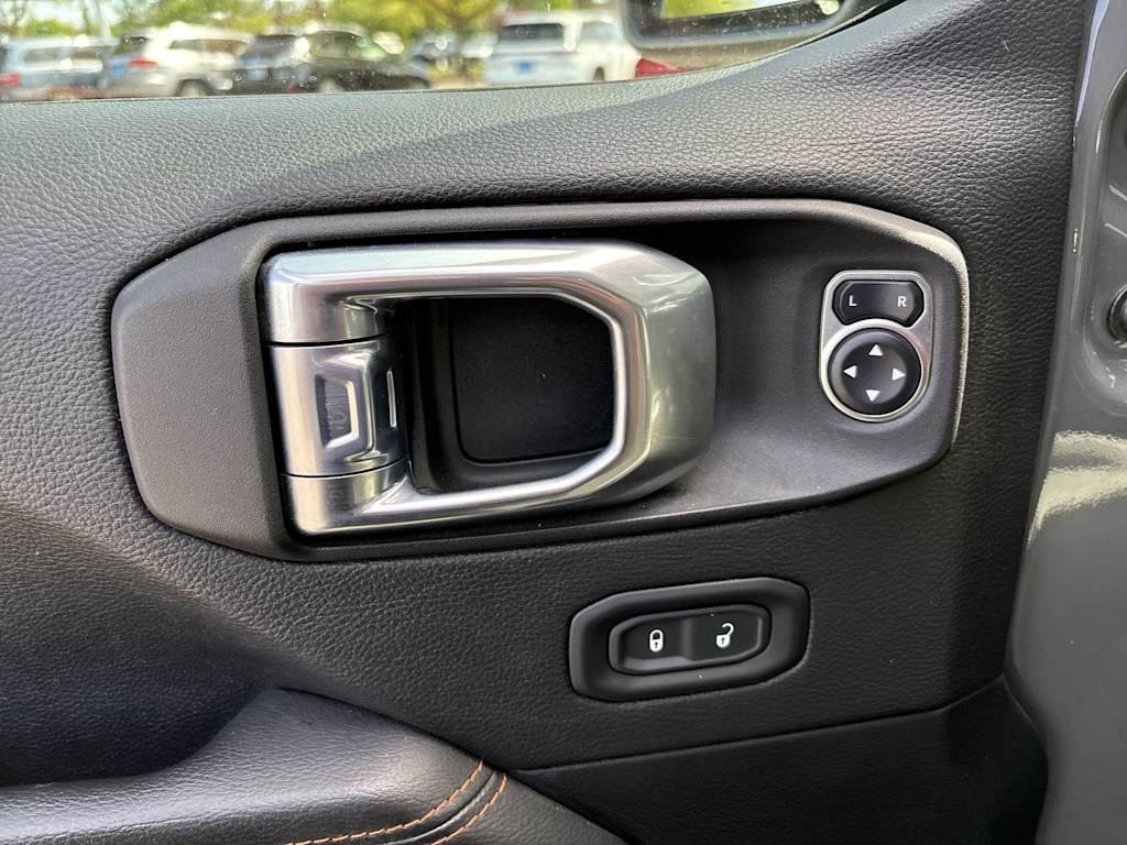 2021 Jeep Gladiator Mojave 13