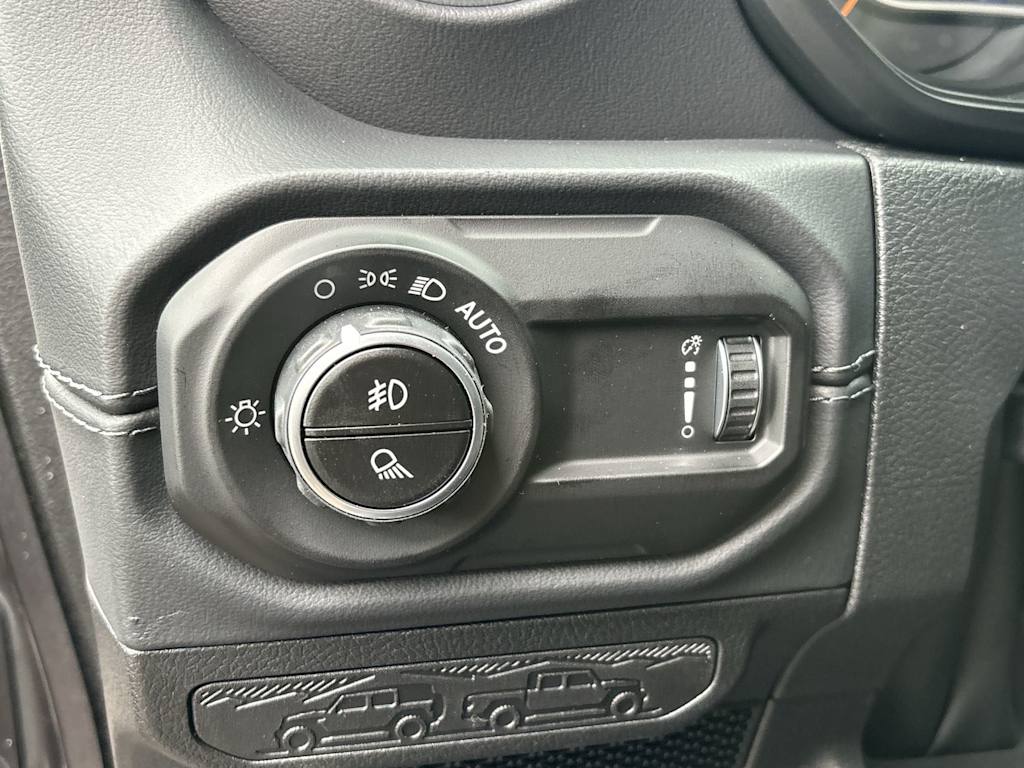 Thumbnail: 2026 Jeep Gladiator - 14