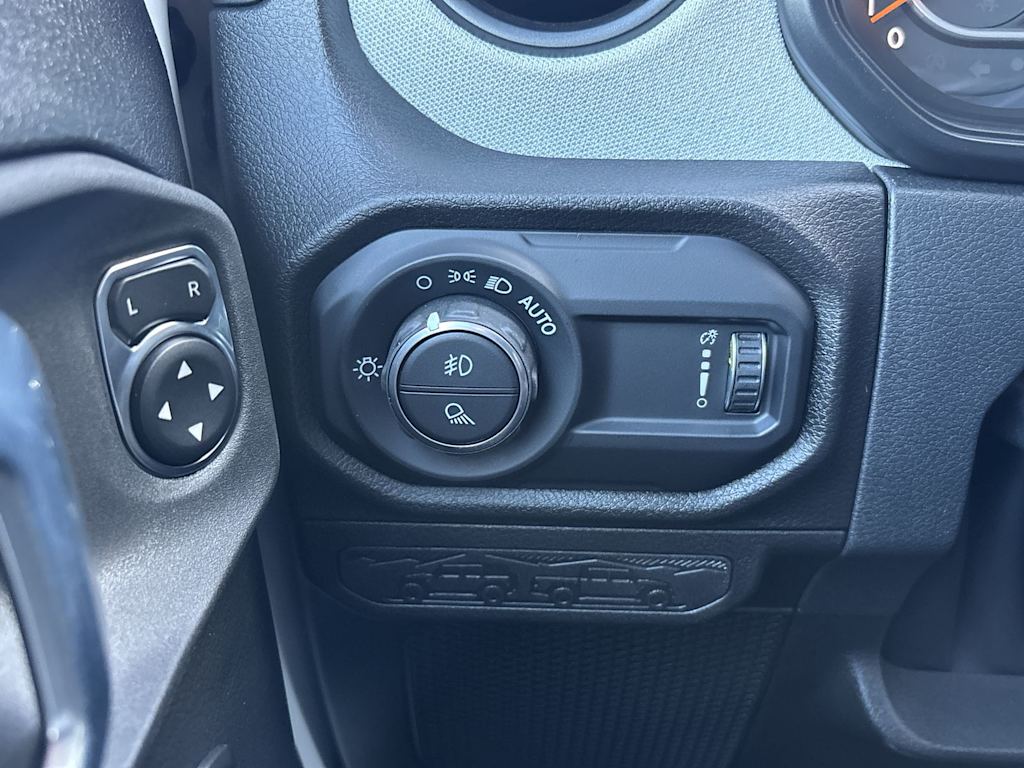 Thumbnail: 2026 Jeep Gladiator - 18