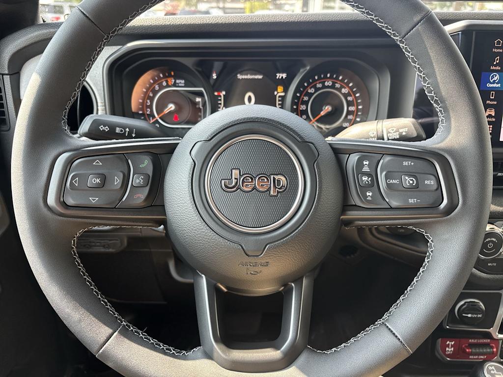 Thumbnail: 2026 Jeep Gladiator - 13