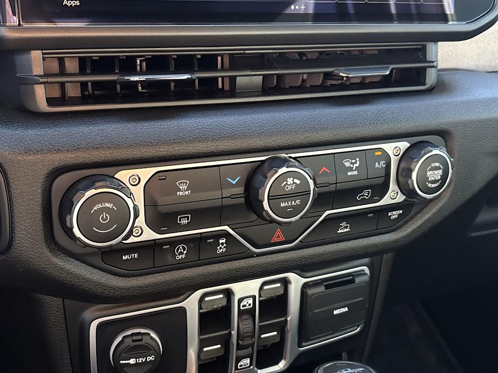Thumbnail: 2025 Jeep Gladiator - 21
