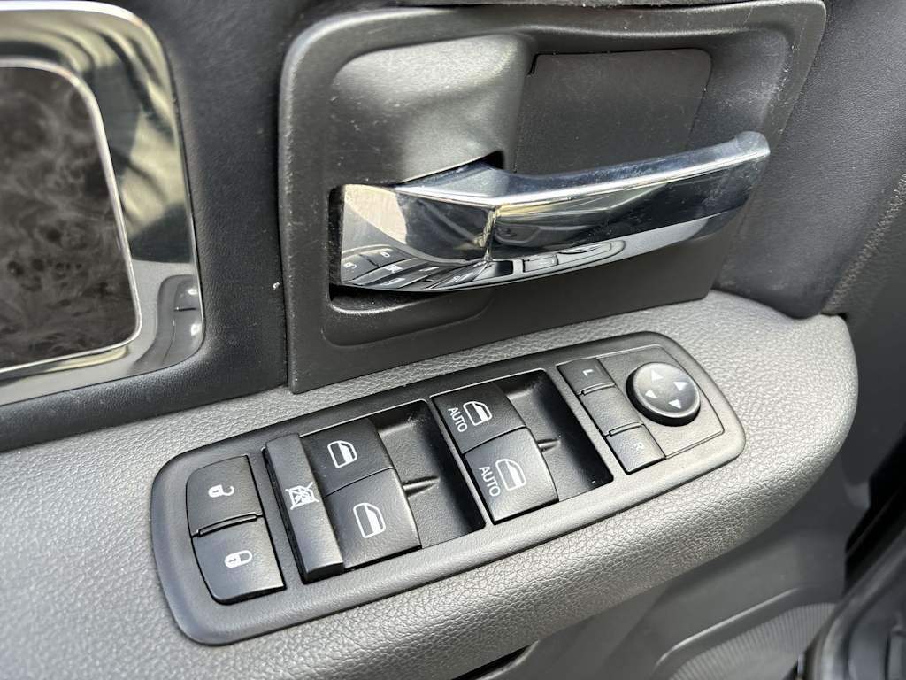 Thumbnail: 2012 RAM 1500 - 10
