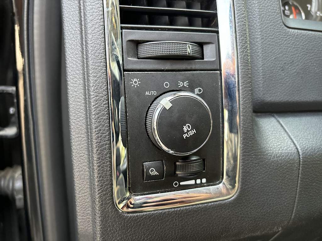 Thumbnail: 2012 RAM 1500 - 9