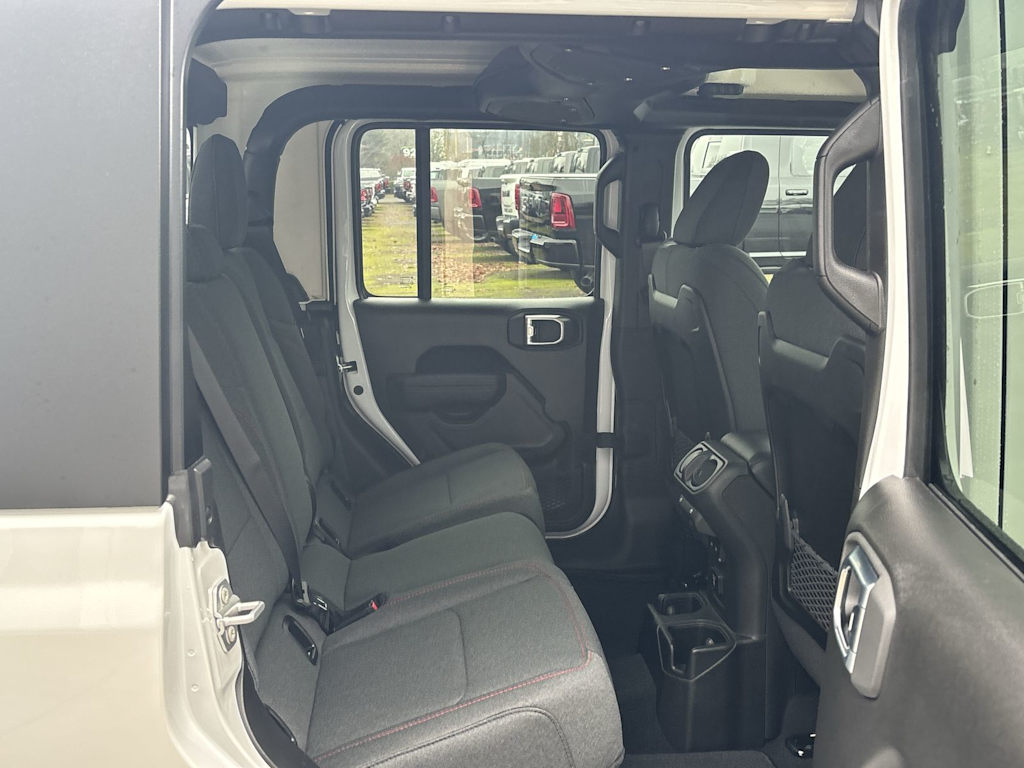 Thumbnail: 2026 Jeep Gladiator - 8