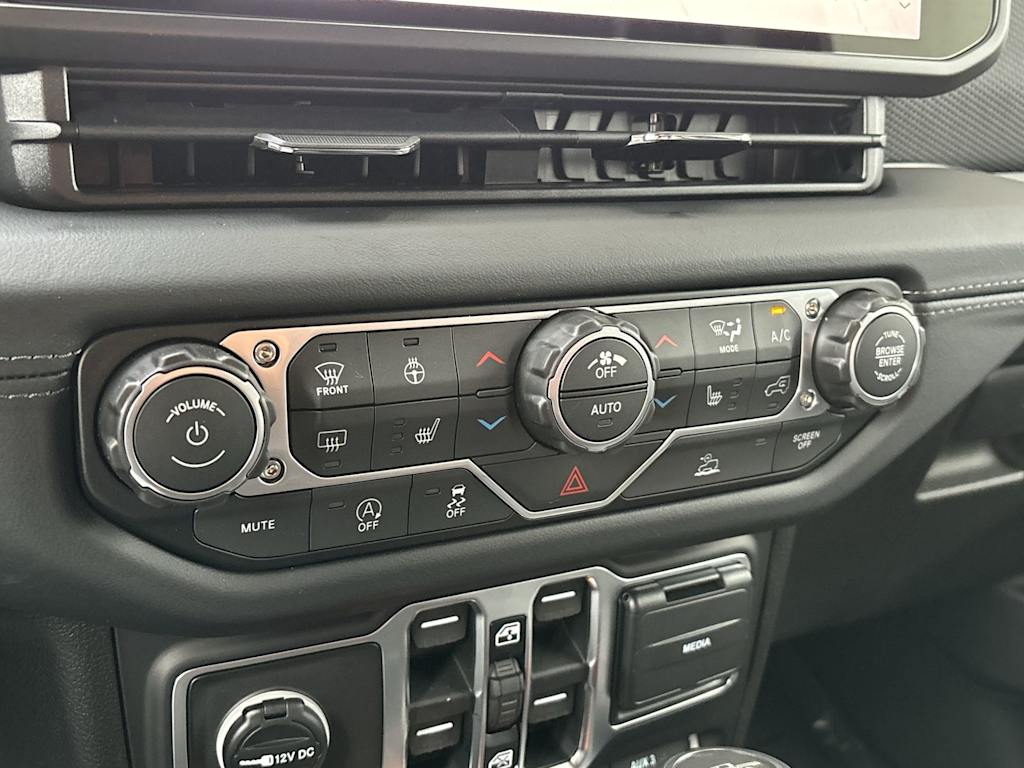 Thumbnail: 2026 Jeep Gladiator - 24