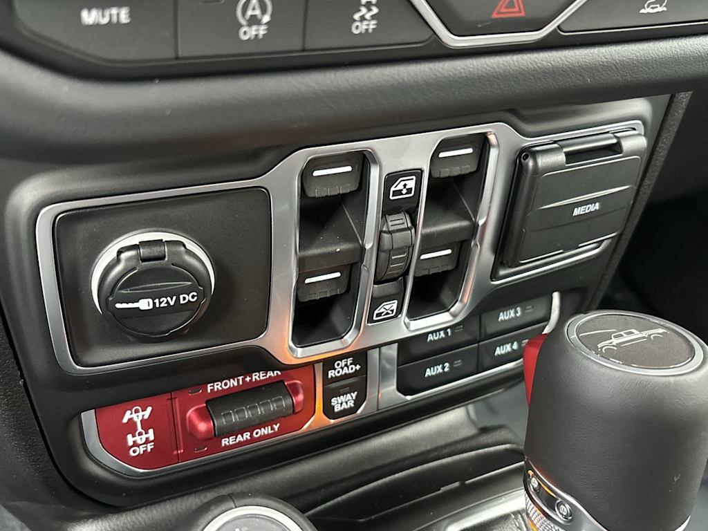 Thumbnail: 2026 Jeep Gladiator - 25