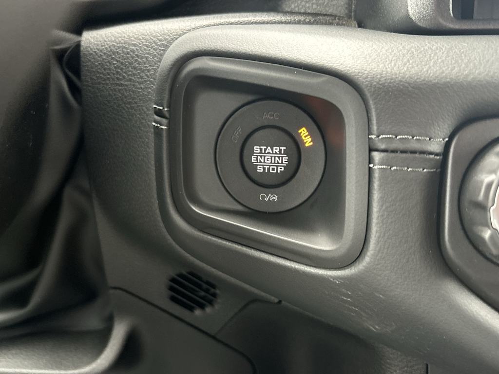 Thumbnail: 2026 Jeep Gladiator - 19