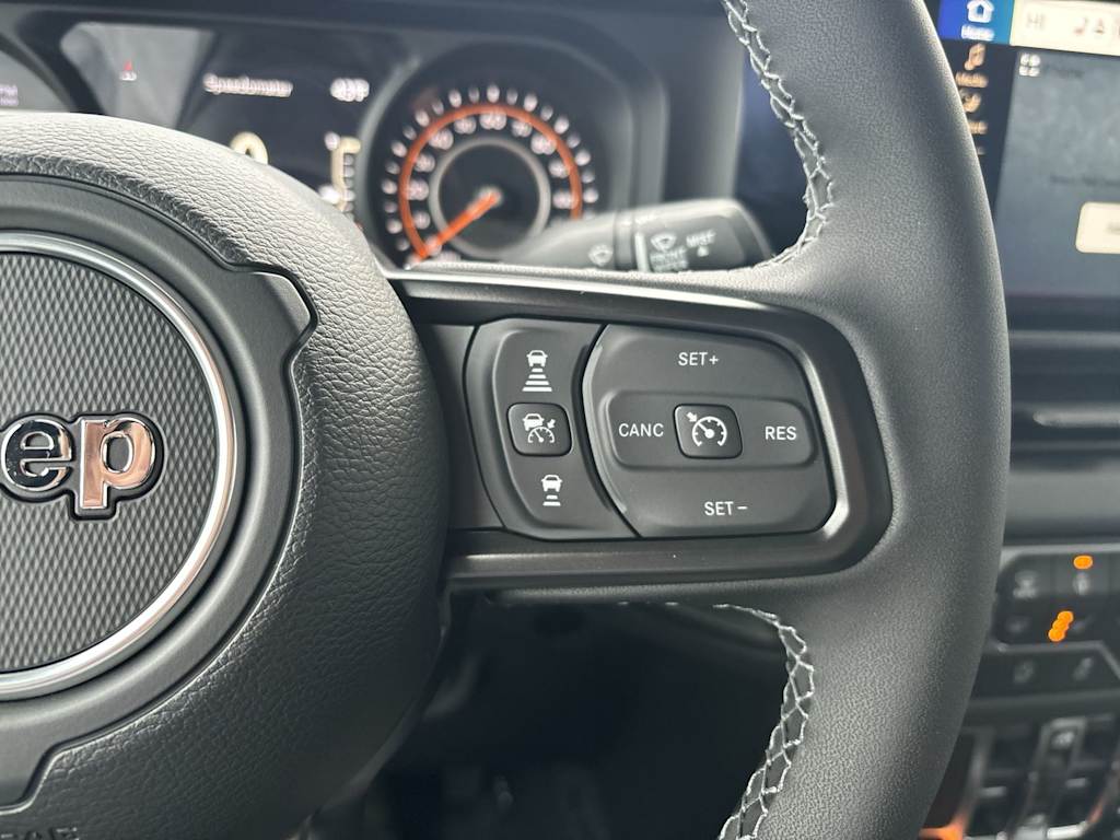 Thumbnail: 2026 Jeep Gladiator - 17