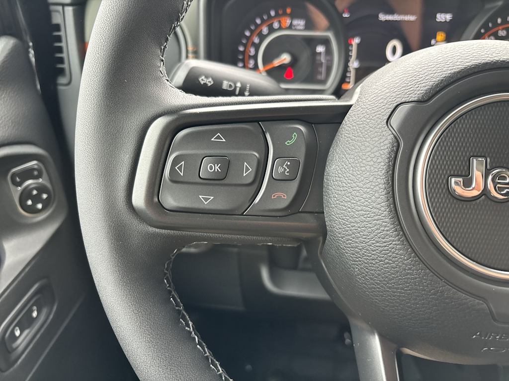 Thumbnail: 2026 Jeep Gladiator - 15