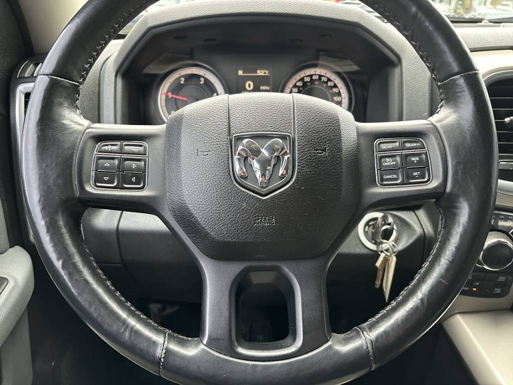 2015 RAM 1500 SLT 2