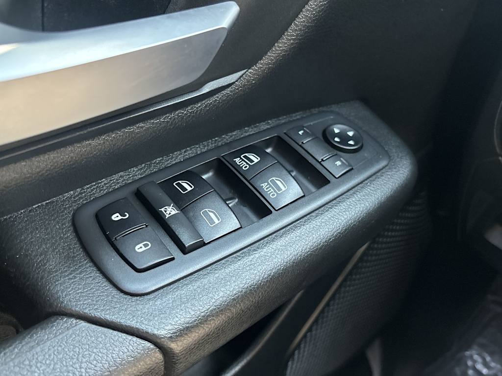 Thumbnail: 2019 RAM 1500 - 30