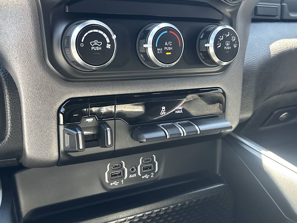 Thumbnail: 2022 RAM 1500 - 22