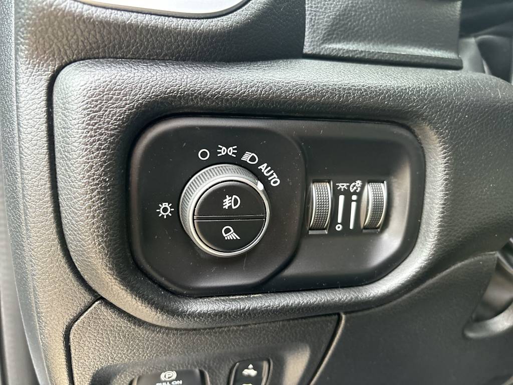 Thumbnail: 2025 RAM 1500 - 12