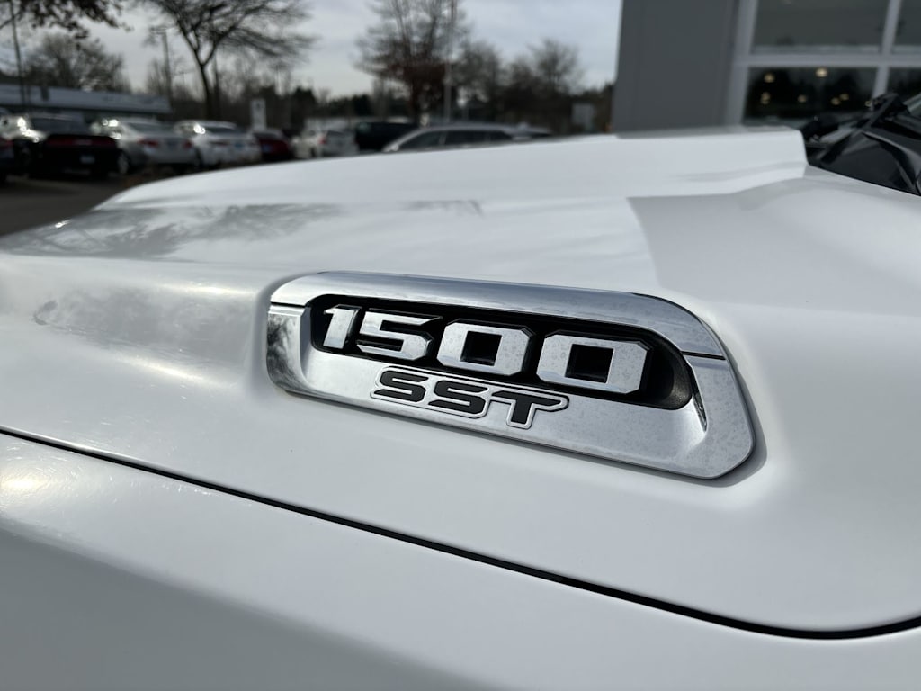 Thumbnail: 2025 RAM 1500 - 4