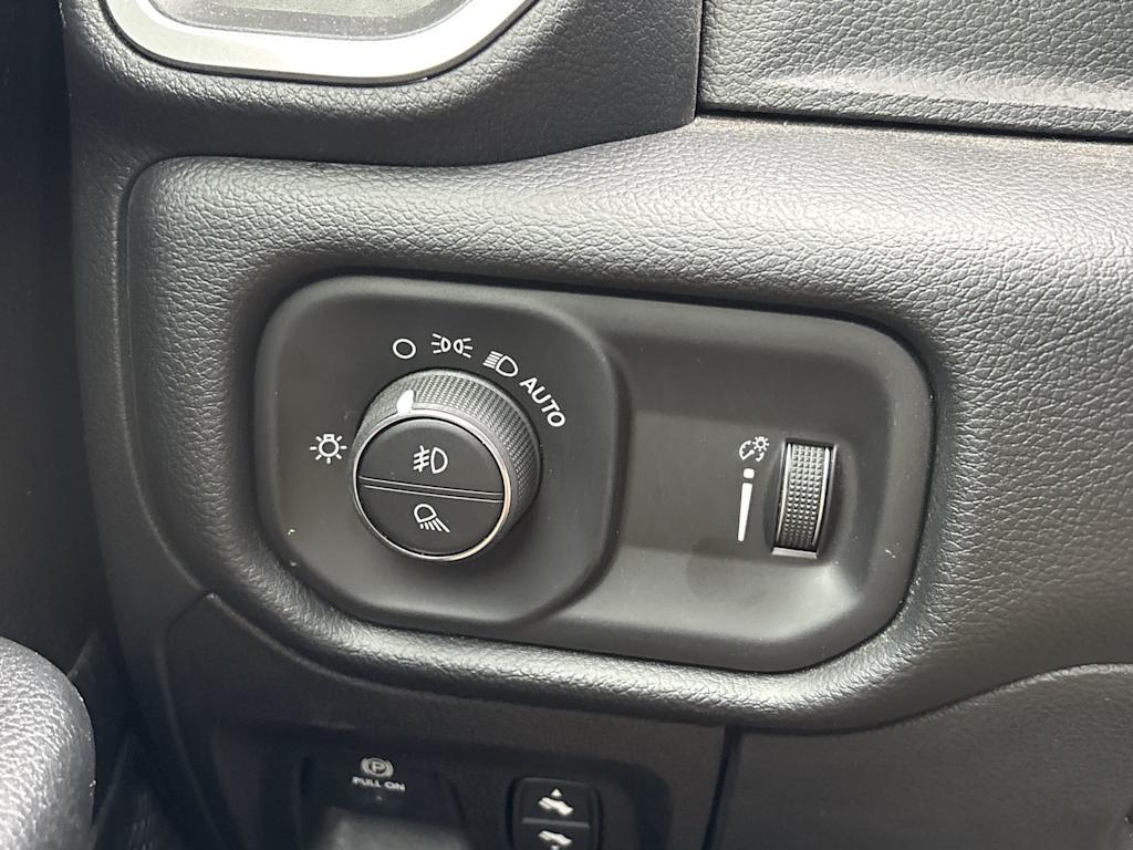 Thumbnail: 2021 RAM 1500 - 21