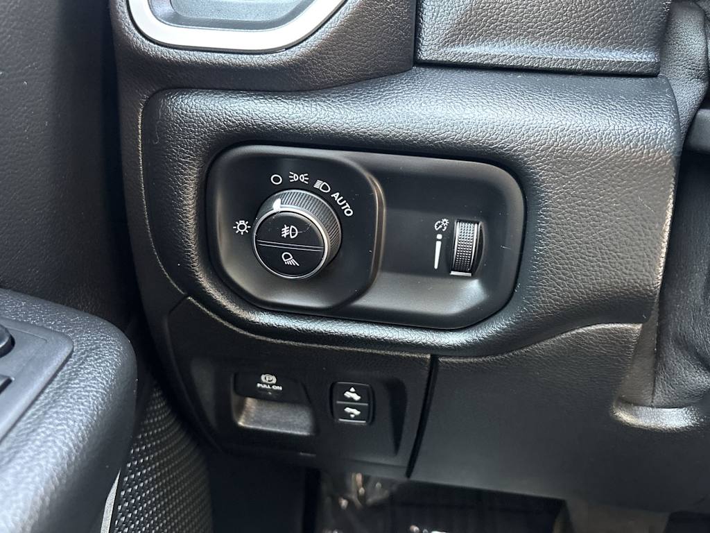 Thumbnail: 2021 RAM 1500 - 18