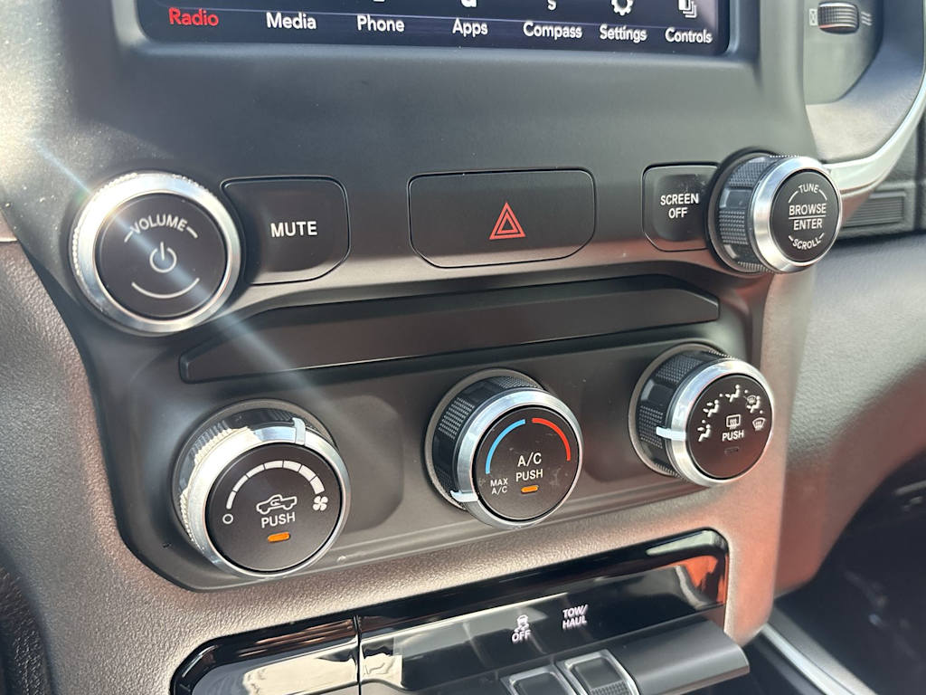 Thumbnail: 2021 RAM 1500 - 25