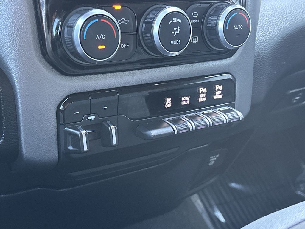 Thumbnail: 2019 RAM 1500 - 28
