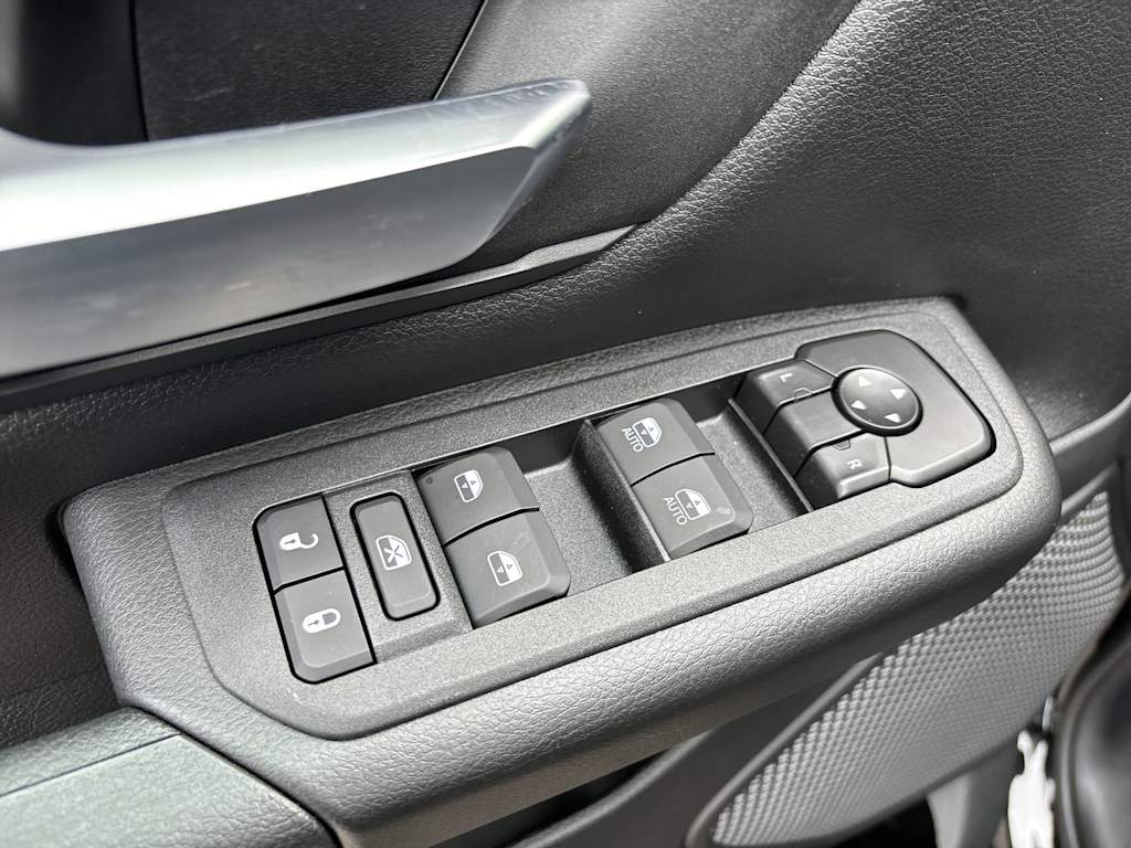 Thumbnail: 2026 RAM 1500 - 12